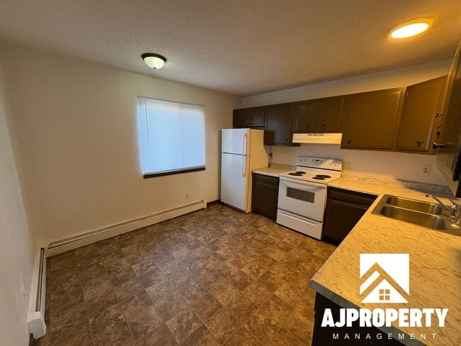 Photo - 114 W 43rd St Unit 2