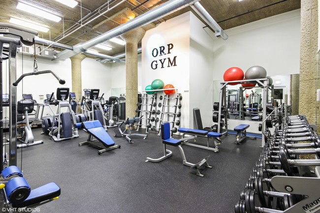Fitness Center - 758 N Larrabee St Unit 816