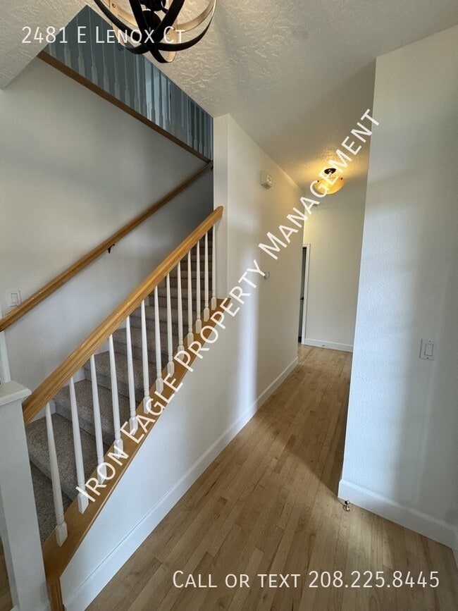 Photo - 2481 E Lenox Ct