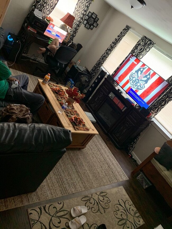 Photo - 3-4 Bedroom 1 Bath cape with garage in Liverpool Schools