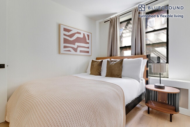 Photo - 236 W 15th St Unit FL2-ID2099