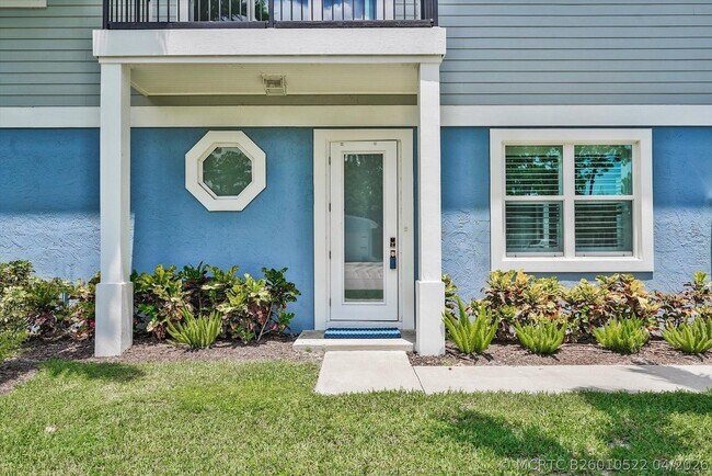 Photo - 425 Hugh St