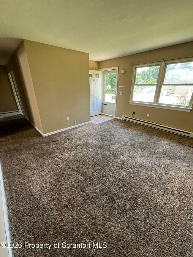 Photo - 612 Oak St