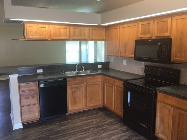 Photo - 6037 Scenic Meadow Ln