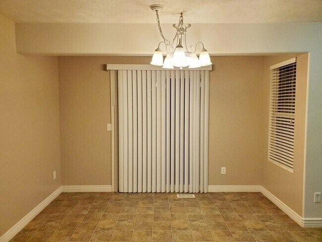 Photo - 2-3 Bd 2.5 Bath Townhome in Draper