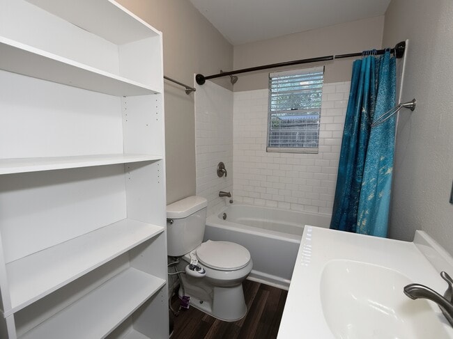 Photo - 701 N Mirick Ave