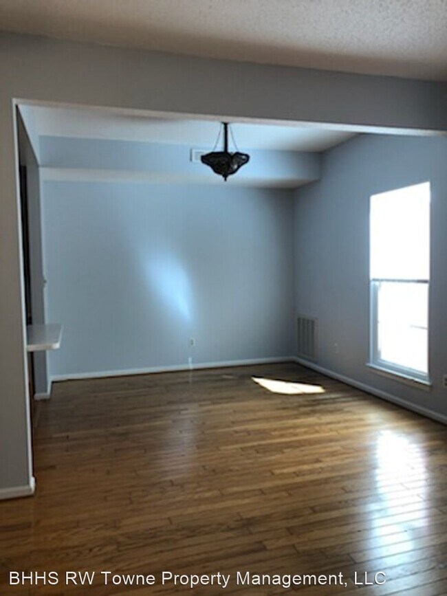 Photo - 2 br, 2.5 bath House - 5341 Aden Court