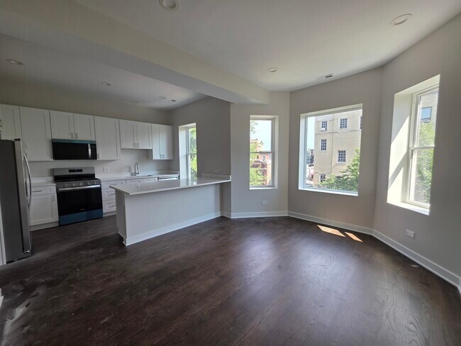 Photo - 3726 N Racine Ave Unit 3