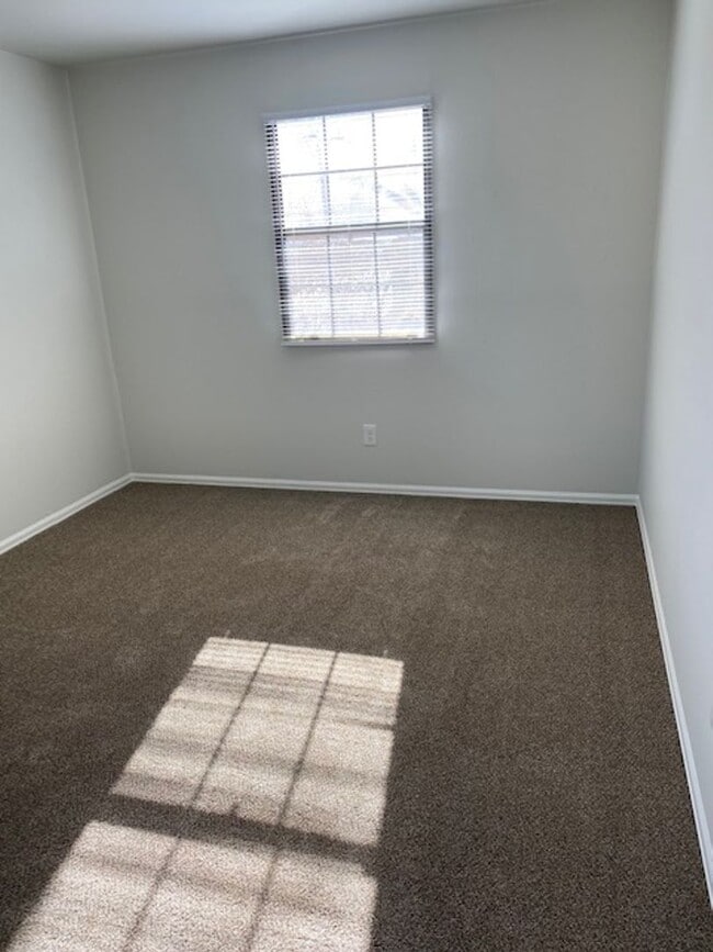 Photo - ALL PROSPECTIVE TENANTS MUST SUBMIT A $58 ...