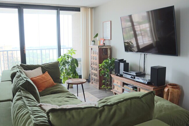 Photo - 3660 N Lake Shore Dr Unit 2106