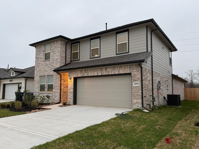 Photo - 4715 Bay Vista Dr
