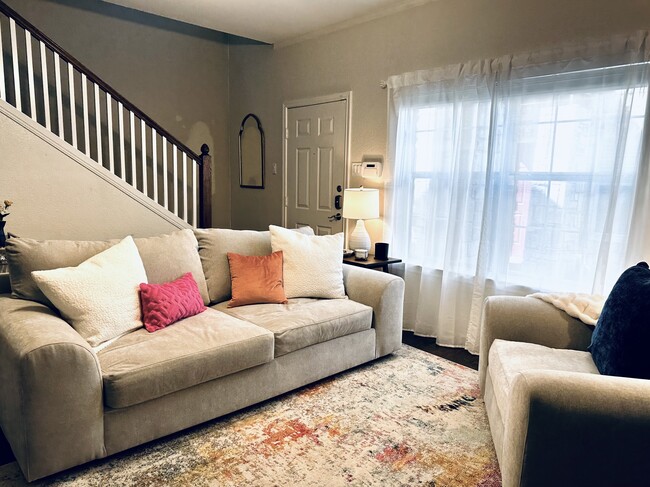 Living room with large window - 2101 S 7th St Casa Adosada