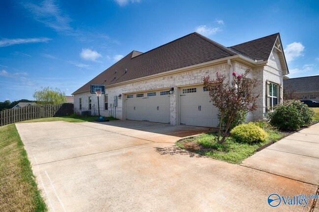 Photo - 216 SW Winterbranch Rd