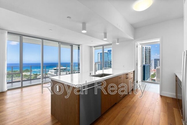 Building Photo - 629 Ke’eaumoku St Unit #3401 Rental