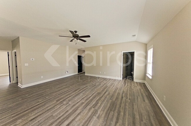 Photo - 120 Allentown Ln