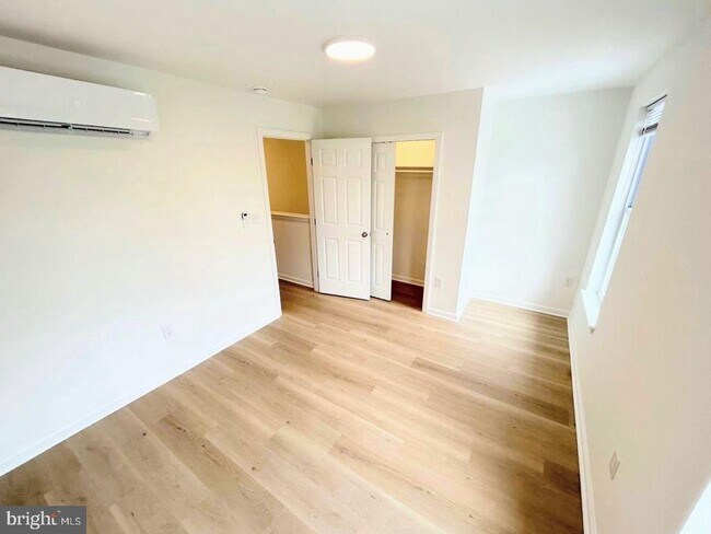 Photo - 5031 W Girard Ave