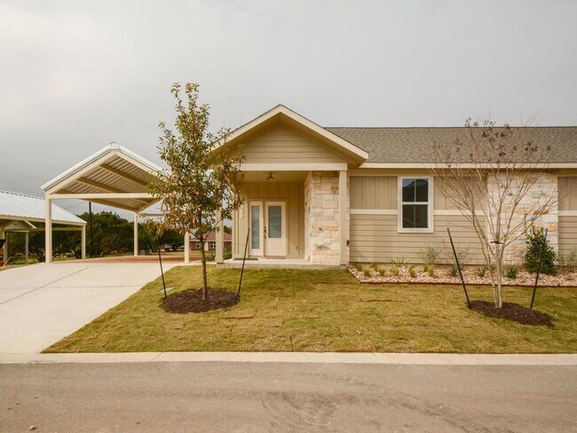 Building Photo - 240 Rose Dr