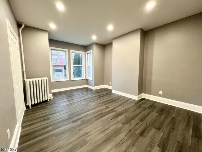 Photo - 317 N 8th St