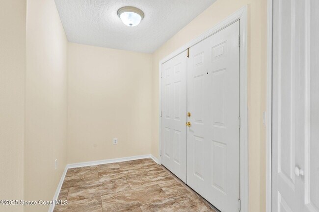 Photo - 821 Del Rio Way Unidad 401