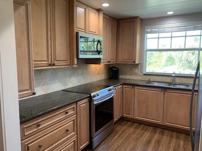 Photo - 605 Mainsail Cir