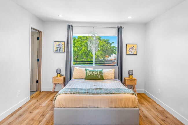 Photo - 14539 Weddington St