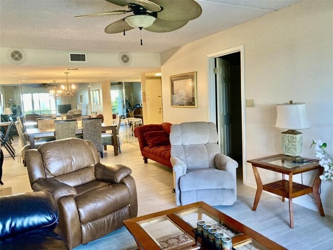 6114 43rd St W Unit 101E