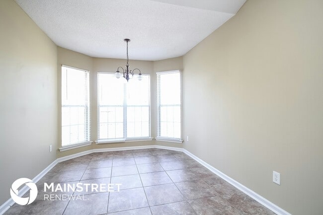 Photo - 9948 Calderdale Cv