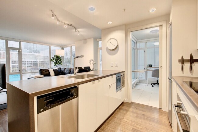 Photo - 161 W Georgia St Unit ID1345525P