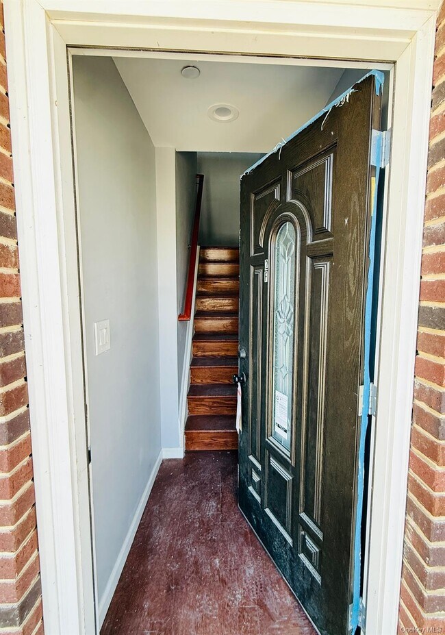139-18 Lakewood Ave Unit 2F
