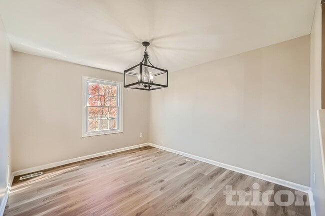 Photo - 719 Dayspring Dr