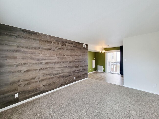 Photo - 1418 Vermont St Unit 9