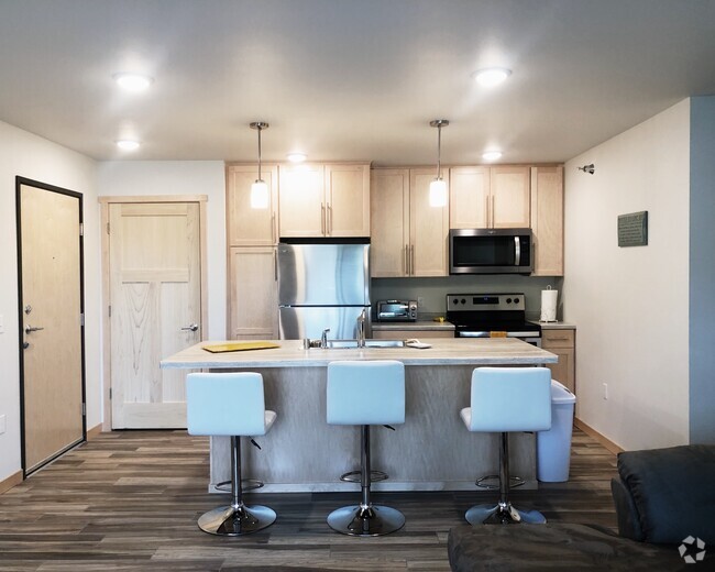 Building Photo - 3850 Sunnyside Dr W Unit 219 Rental