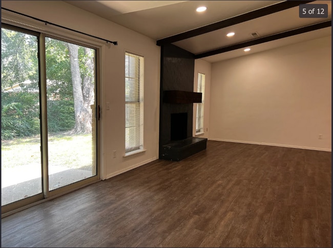 Photo - 108 W Waco Pl