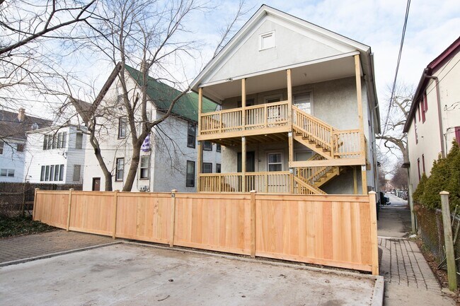 Photo - 1024 Foster St Unit 1024 Foster House