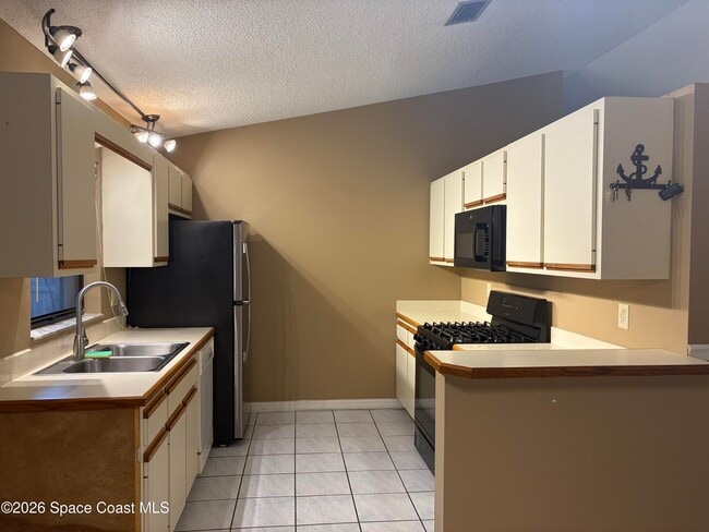 Photo - 834 Croton Rd