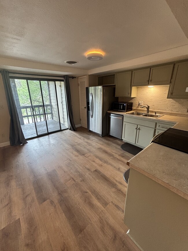 397 Raspberry Ln