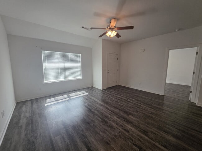 320 Westbrook Ct