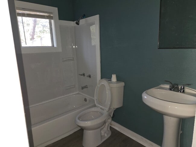 Photo - 5301 Queen Mary Ln