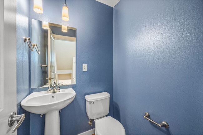 Photo - 2160 Yakima Ct