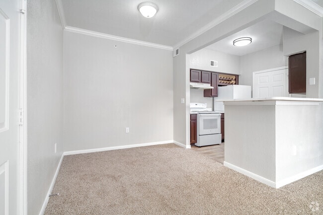 1BR, 1BA - 750SF - Dining Room