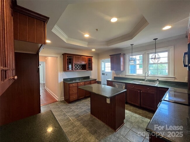 Photo - 1120 Hensley Rd