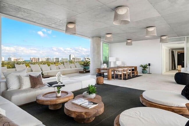 Photo - 4701 Meridian Ave Unidad 4701 N Meridian Ave UPH21