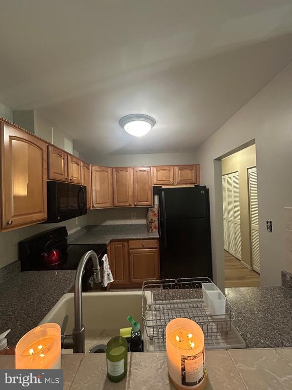 Building Photo - 7804 Harrowgate Cir Unit D