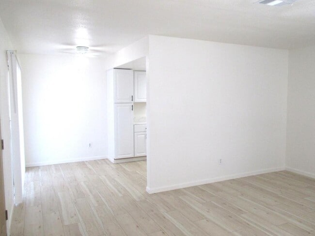 Photo - 637 S Jordan Ave