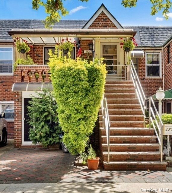Photo - 1727 E 55th St Townhome