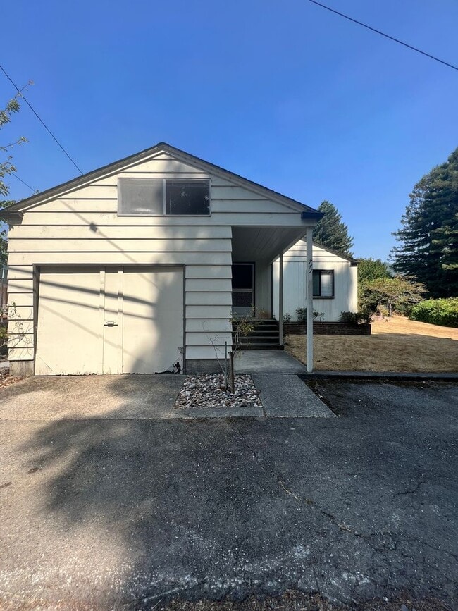 Photo - 2 Bedroom Blue Lake House with extra Loft Space!