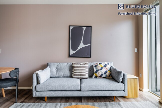 5101 25th Ave NE Unit SI FL2-ID850