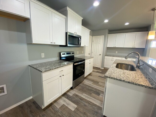 Photo - Spacious 3/2/2 in Frenship School District!