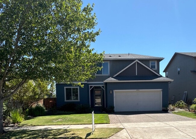 Building Photo - Beautiful 3 bedroom with bonus loft area i...