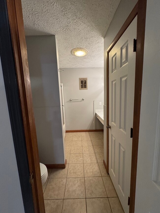 Photo - 57 S Main St Apt 2 Unidad 2